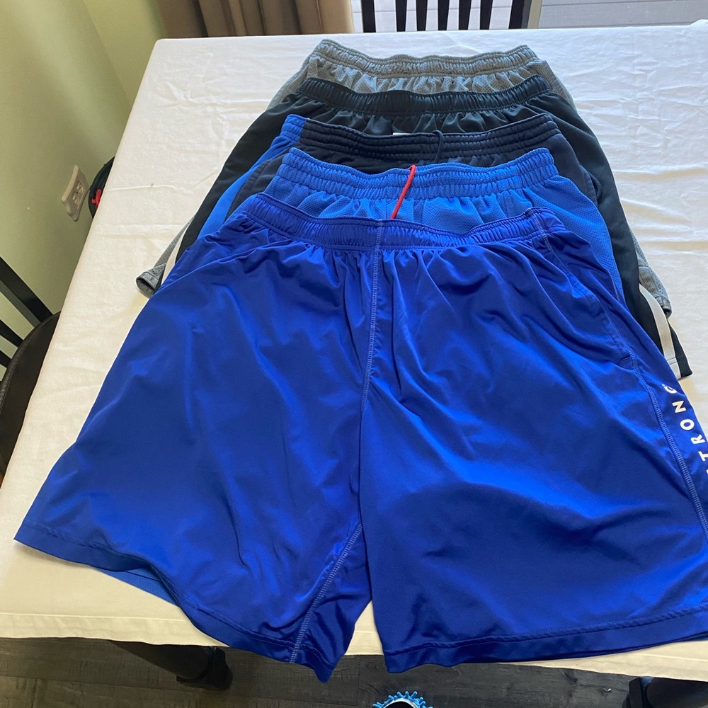 Lot of 5 NIKE and Air Jordan shorts Size XL & XXL